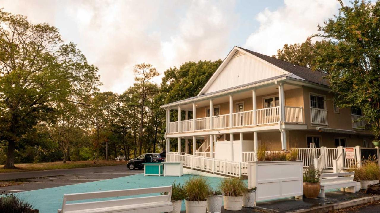 Canalside Inn شاطئ ريهوبوث المظهر الخارجي الصورة